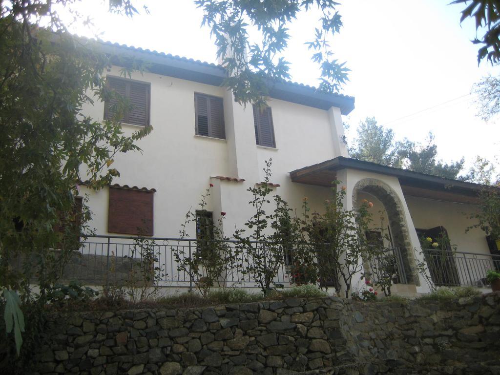 Flora'S House Villa Spilia ภายนอก รูปภาพ